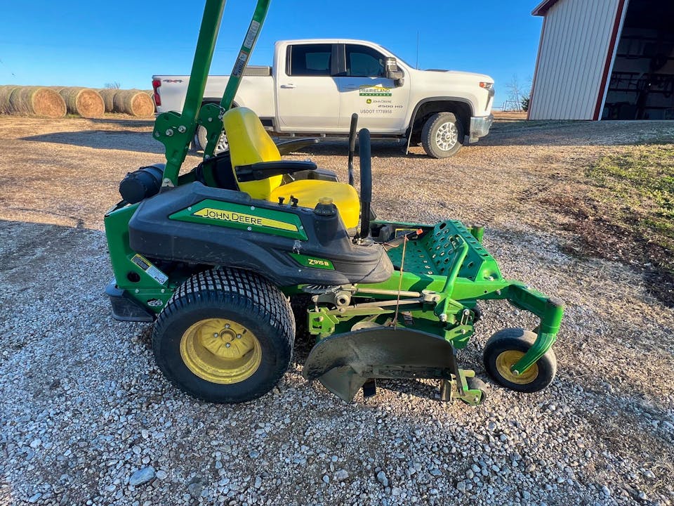John Deere Z915B