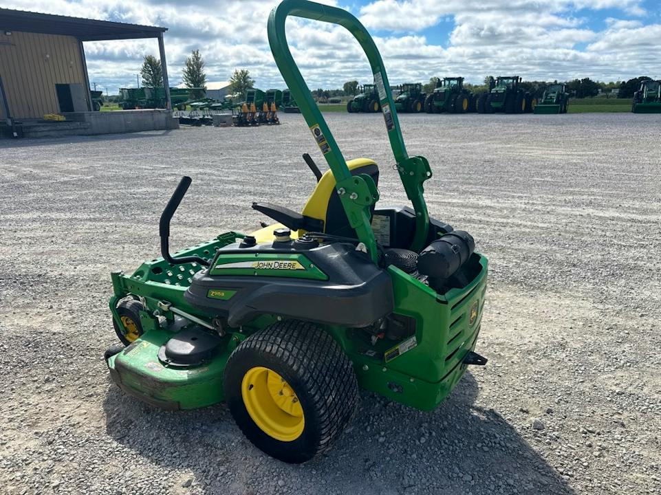 John Deere Z915B