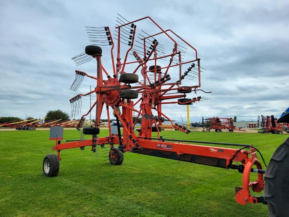 KUHN GA8121