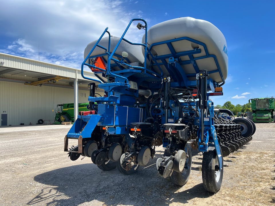 Kinze 4900