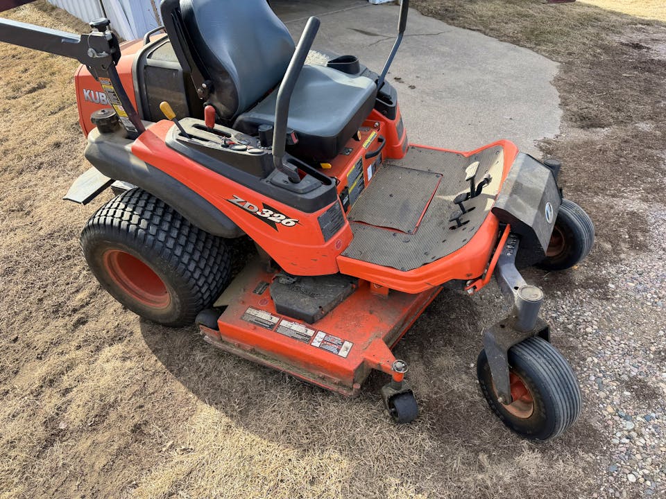 Kubota ZD326