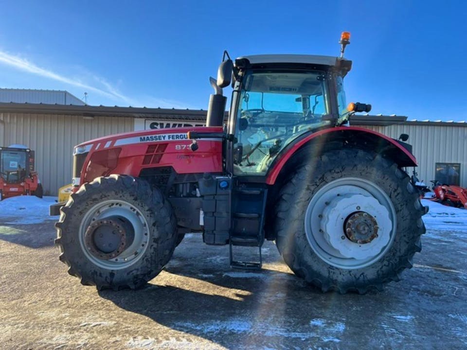 Massey Ferguson 8737