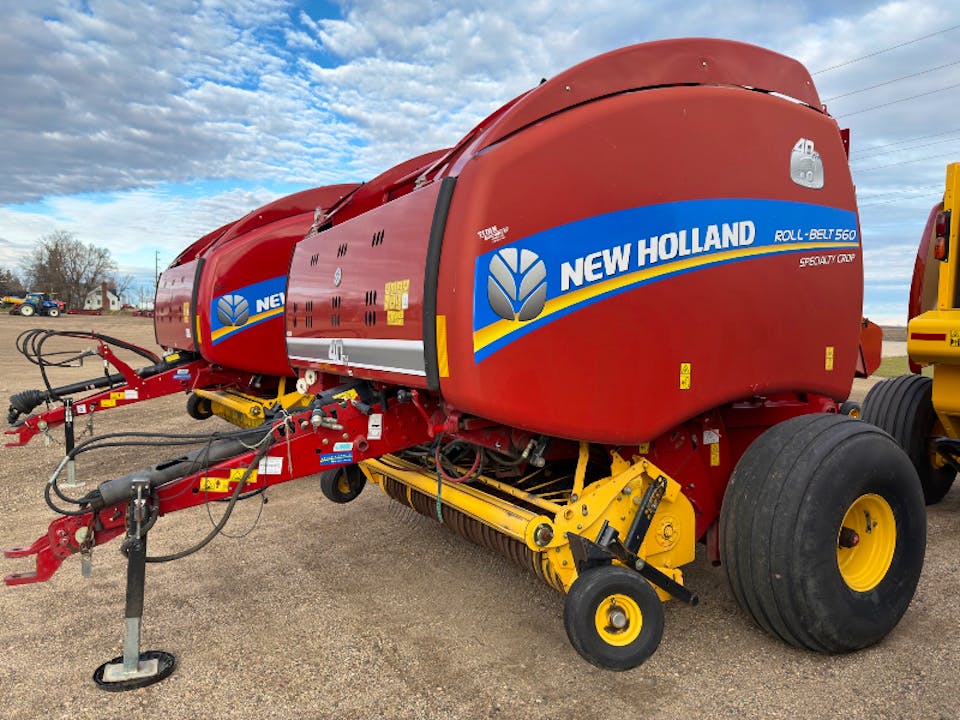 NEW HOLLAND RB560