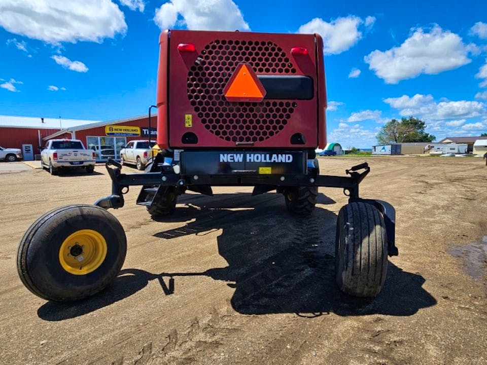 New Holland SP220