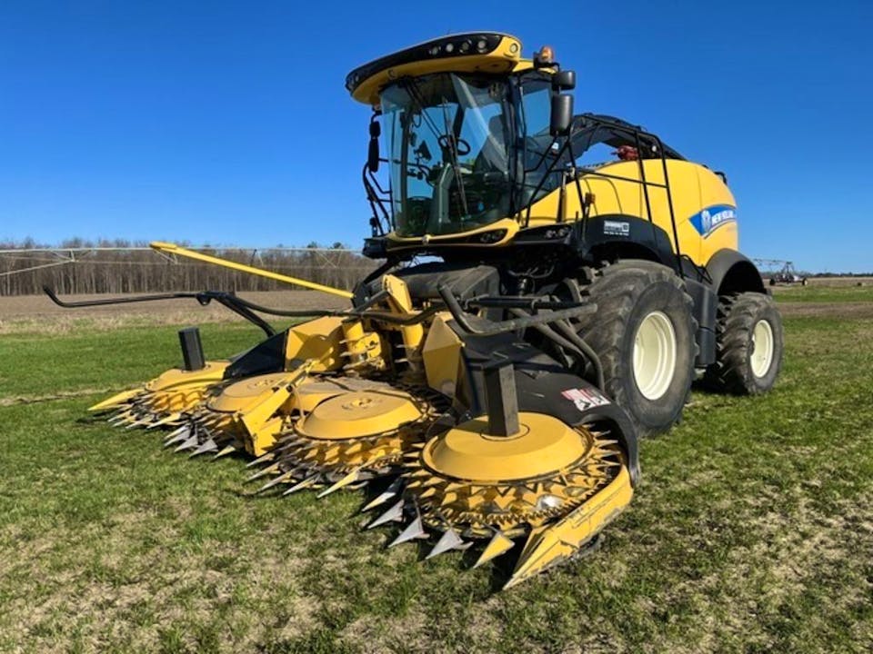 New Holland 600B FI