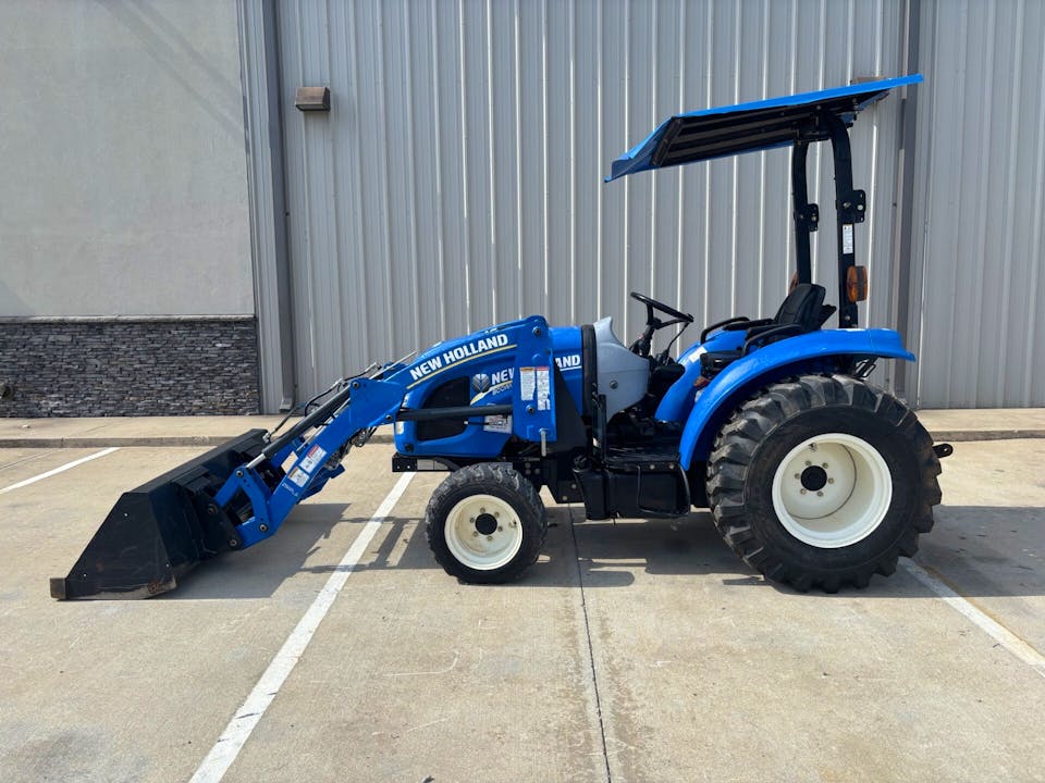 New Holland Boomer 37