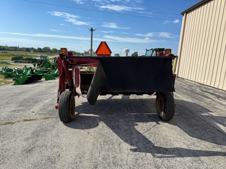 New Holland H7320
