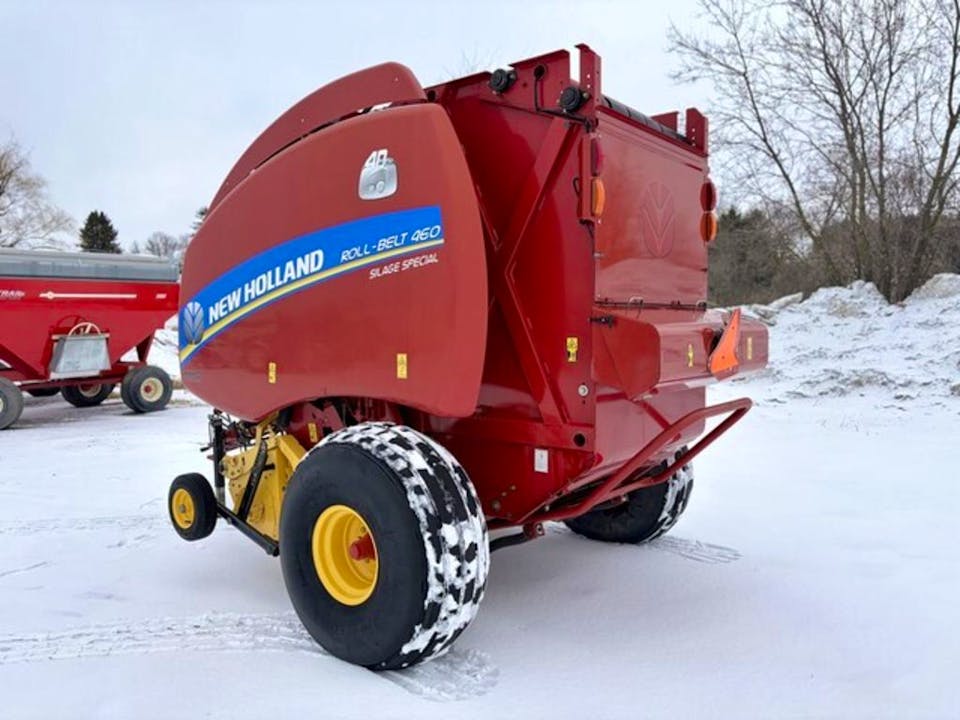 New Holland RB460