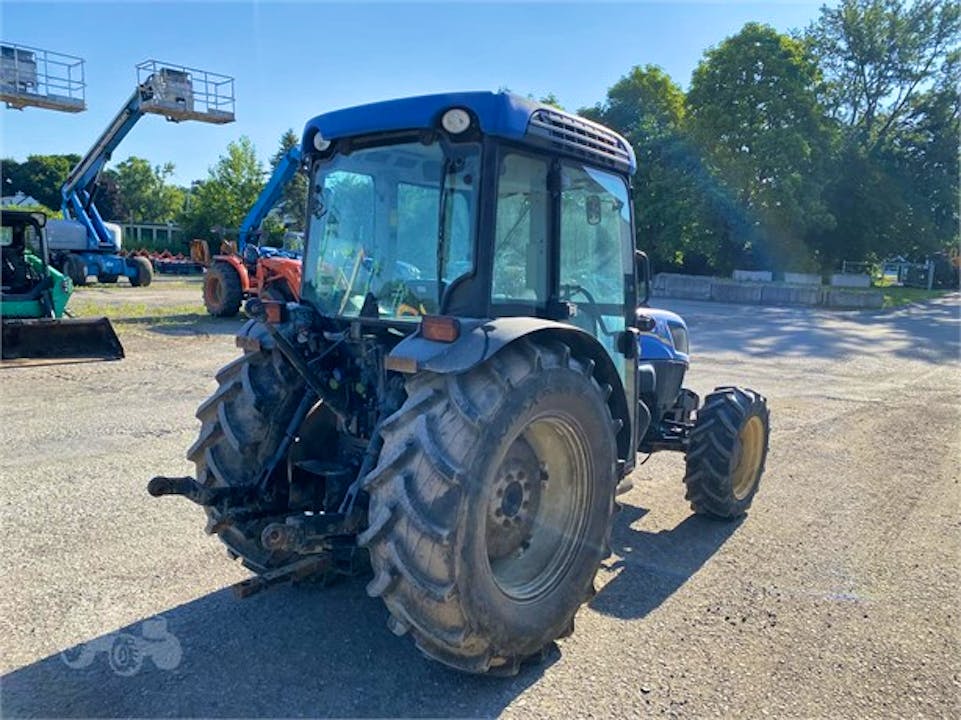 New Holland T4.95F
