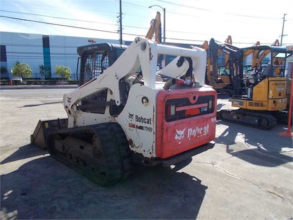 Bobcat T740