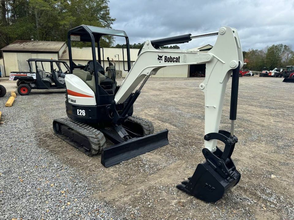 Bobcat E26