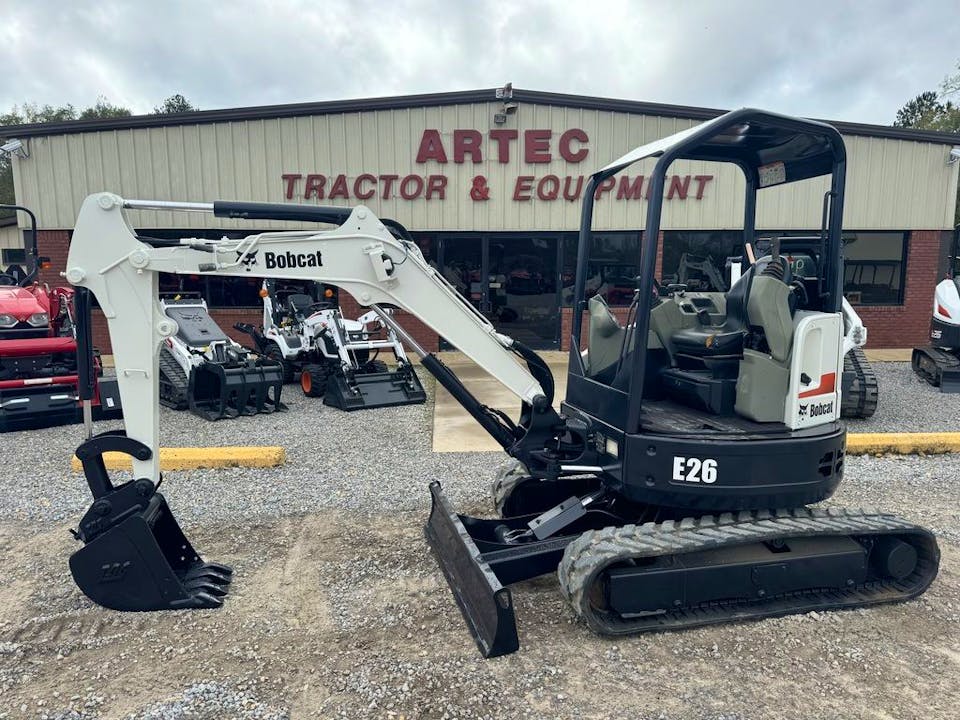Bobcat E26