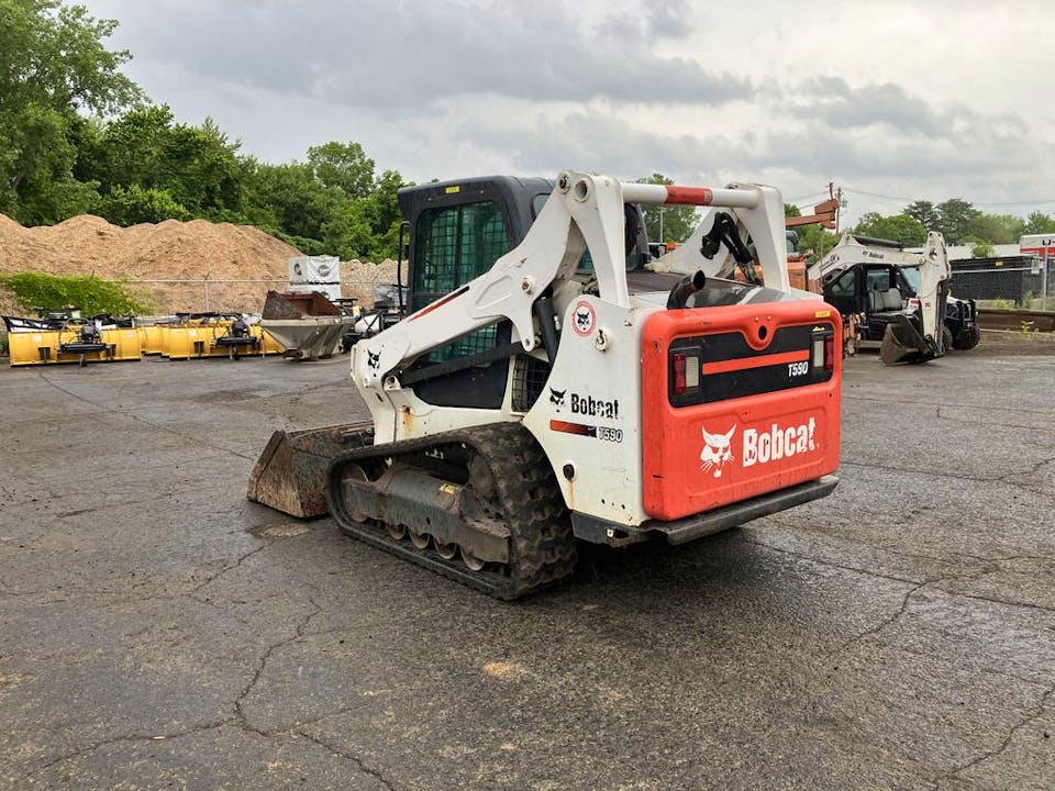 Bobcat T590