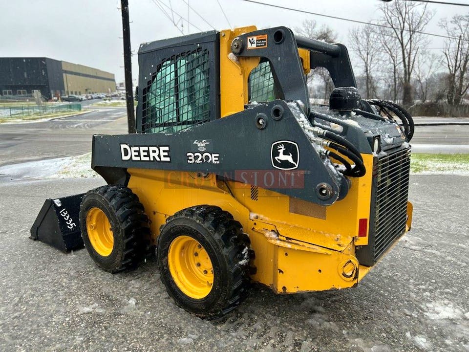 Deere 320E
