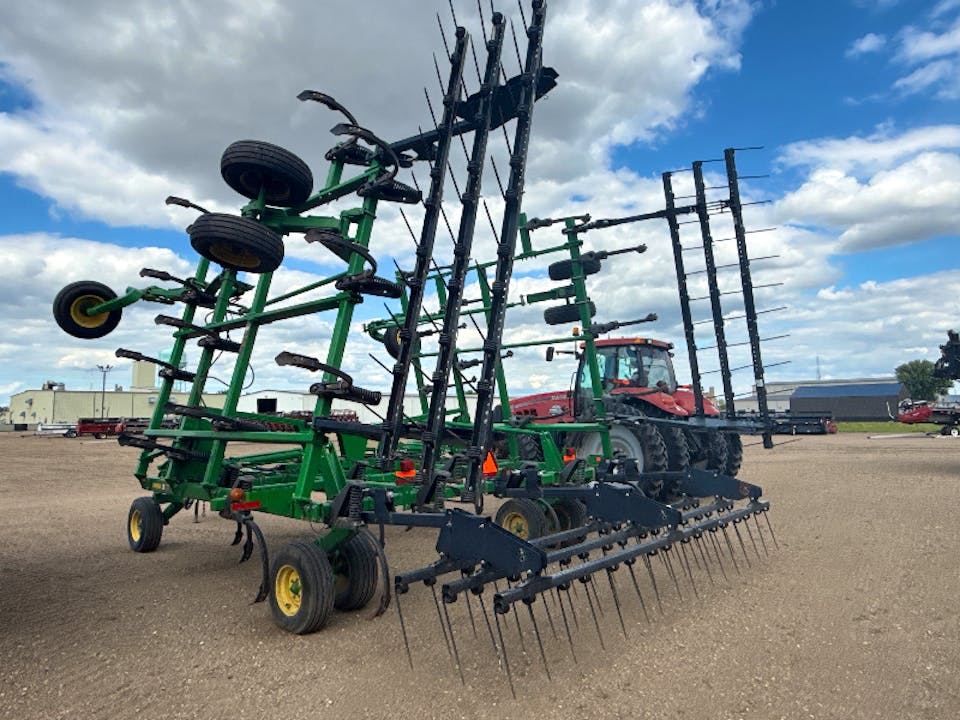 John Deere 2410