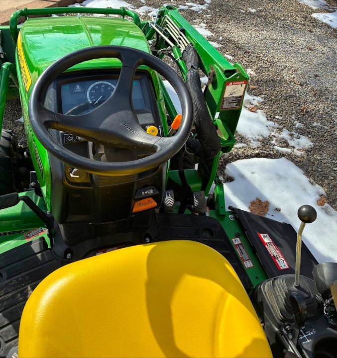 John Deere 1025R
