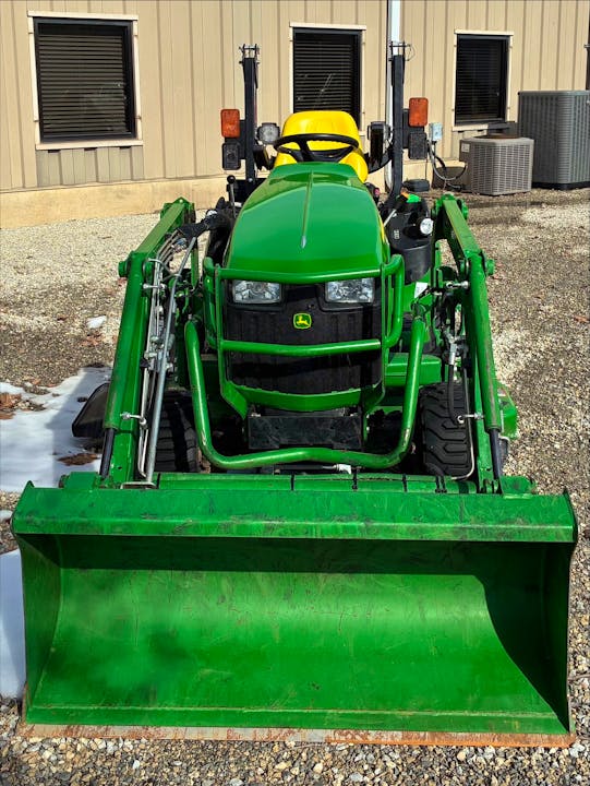 John Deere 1025R