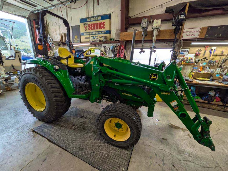 John Deere 4066R