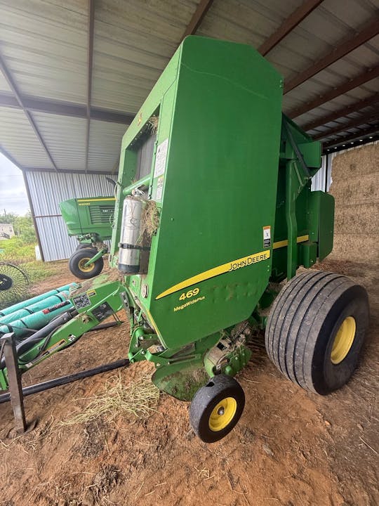 John Deere 469