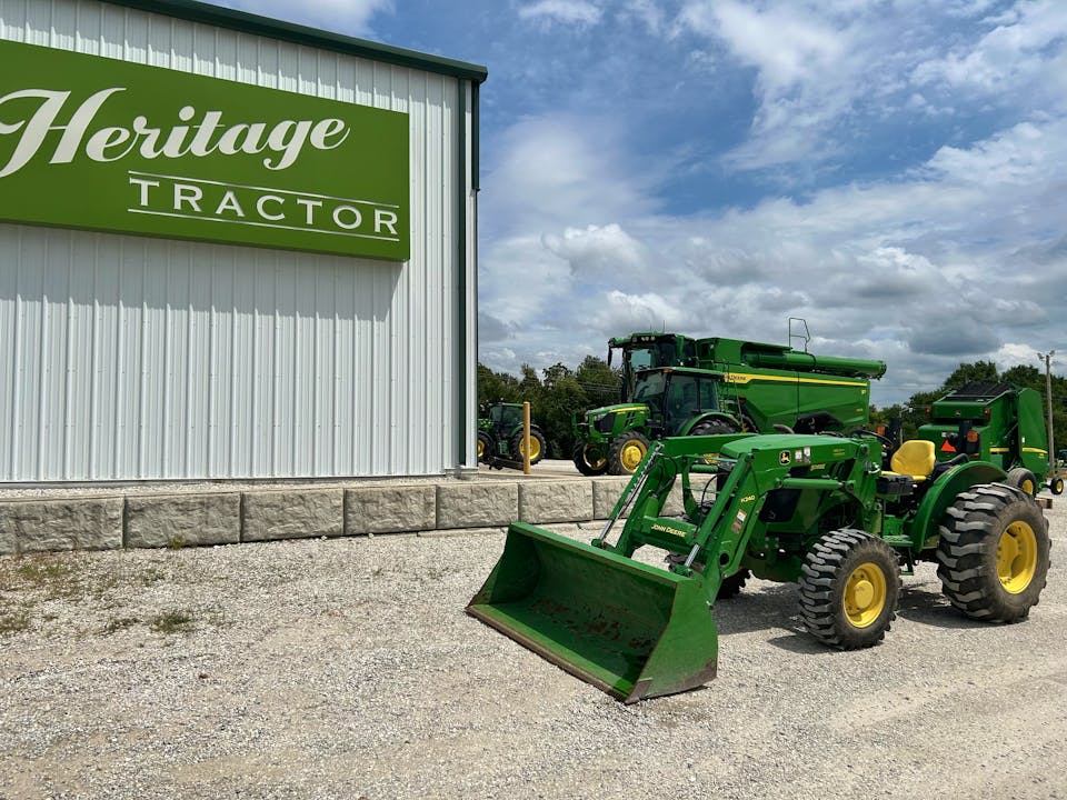 John Deere 5065E