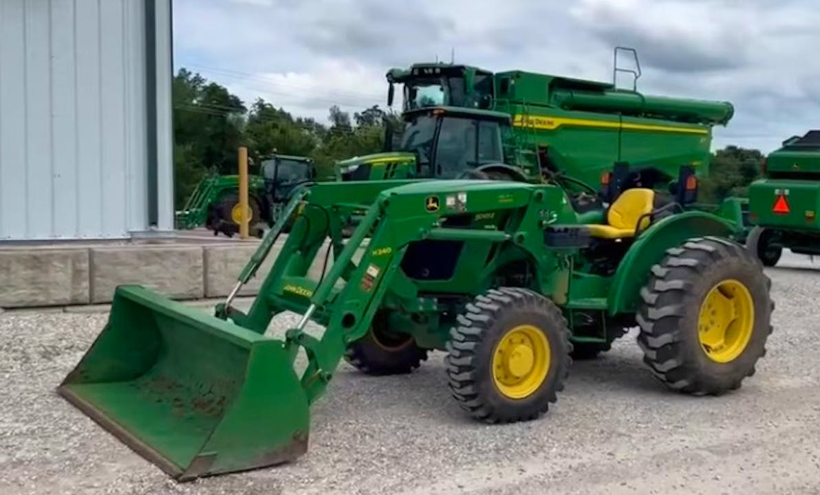 John Deere 5065E