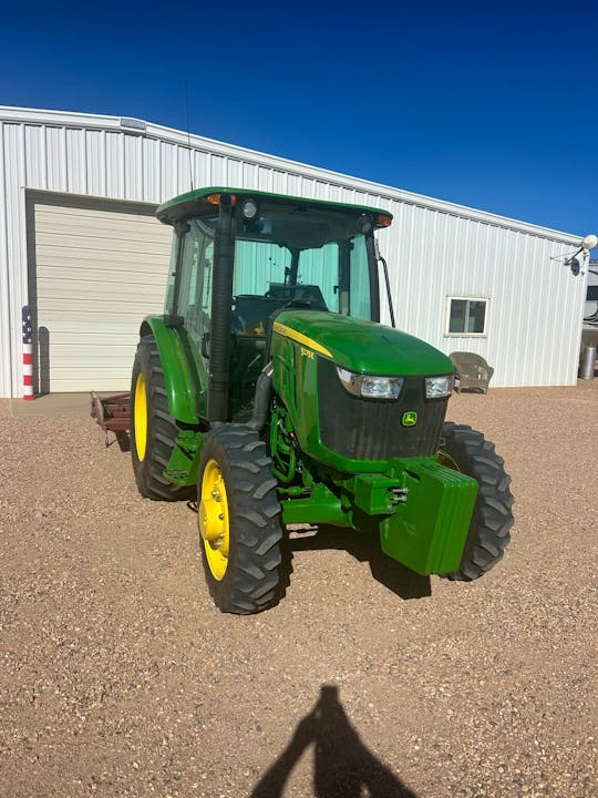 John Deere 5075E