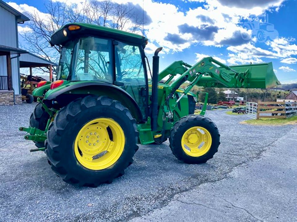 John Deere 5100E