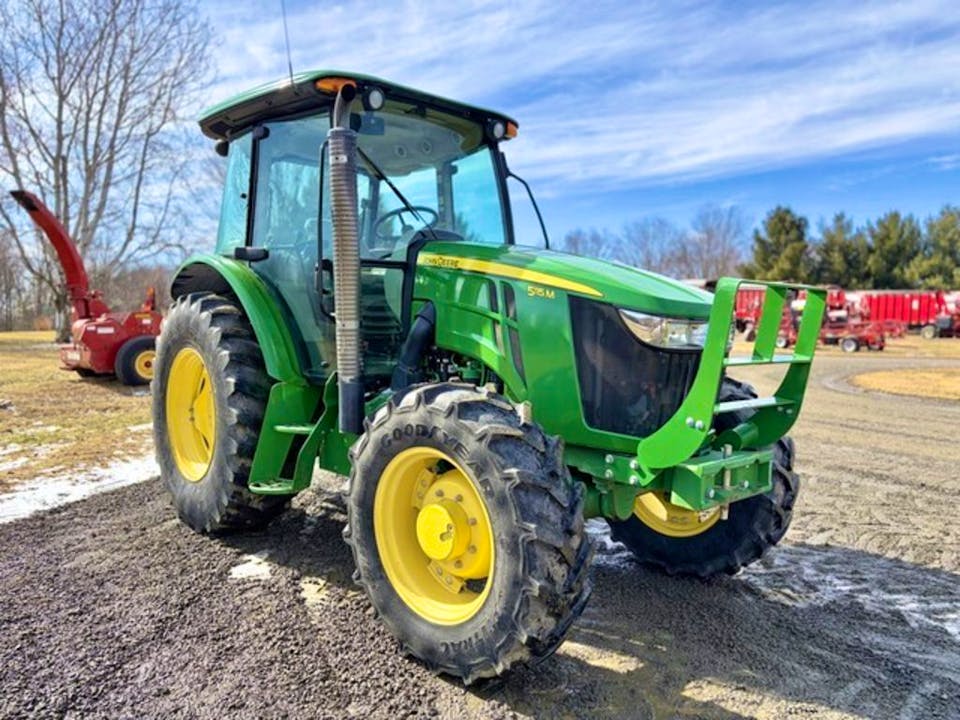 John Deere 5115M