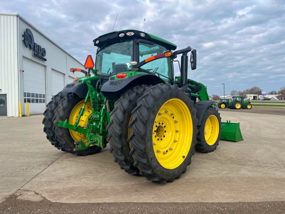 John Deere 6175R
