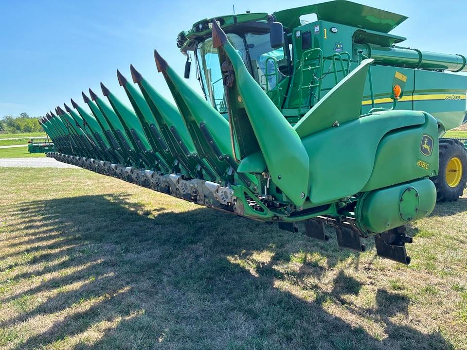 John Deere 618C