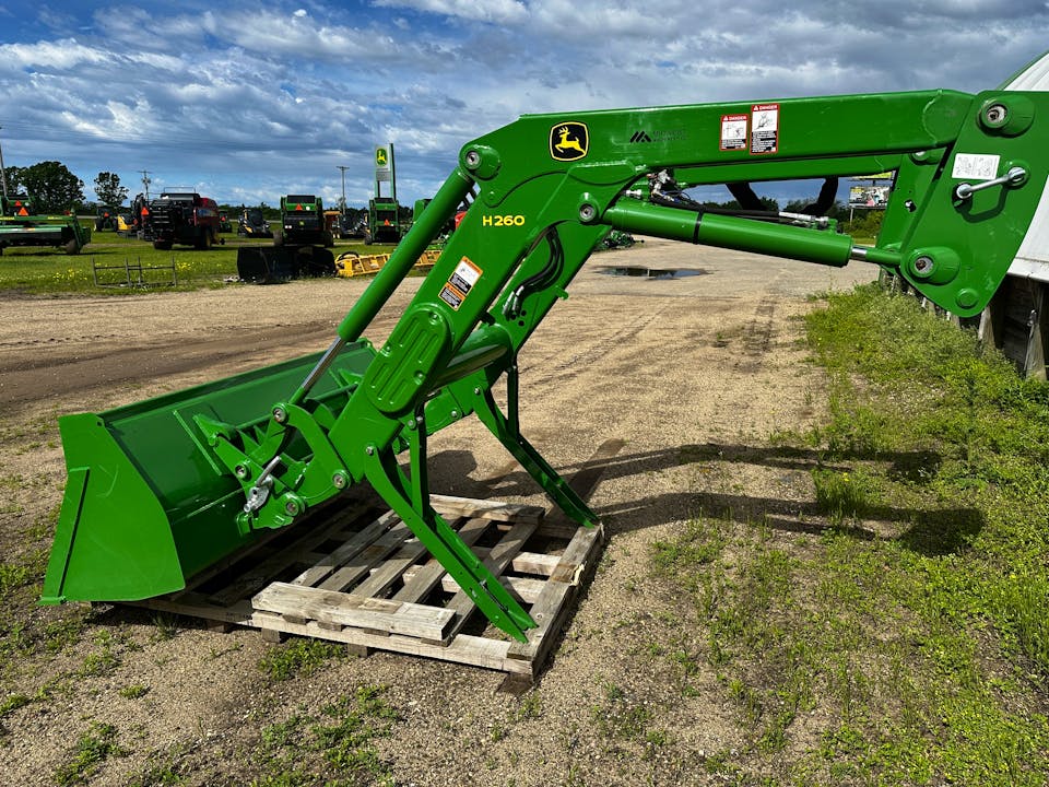 John Deere H260