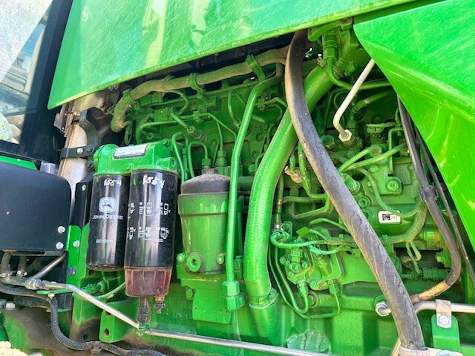 John Deere R4038
