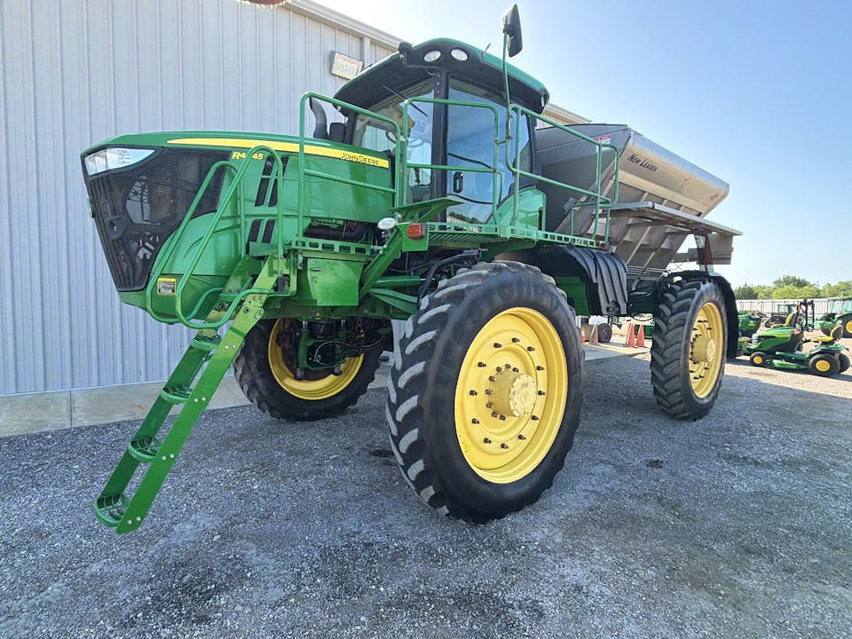 John Deere R4045