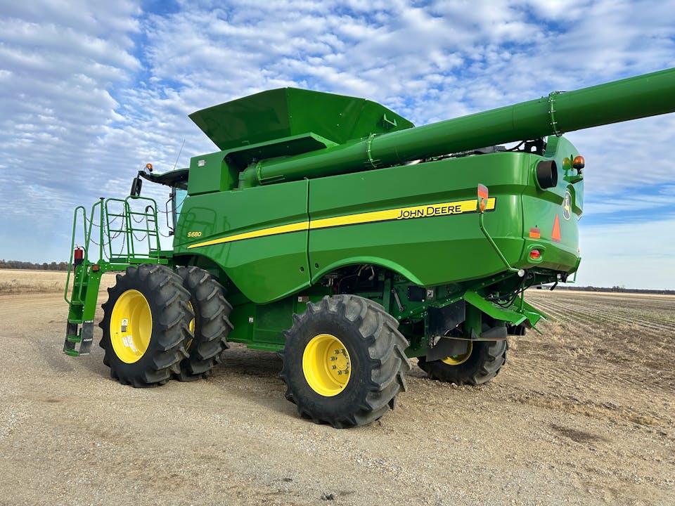 John Deere S680
