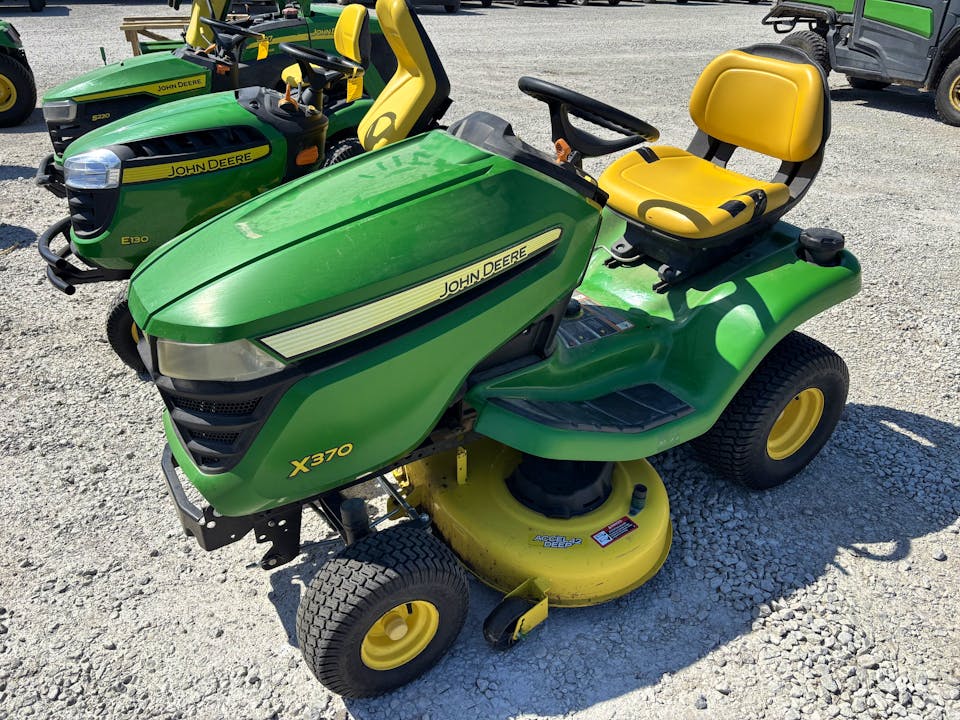 John Deere X370