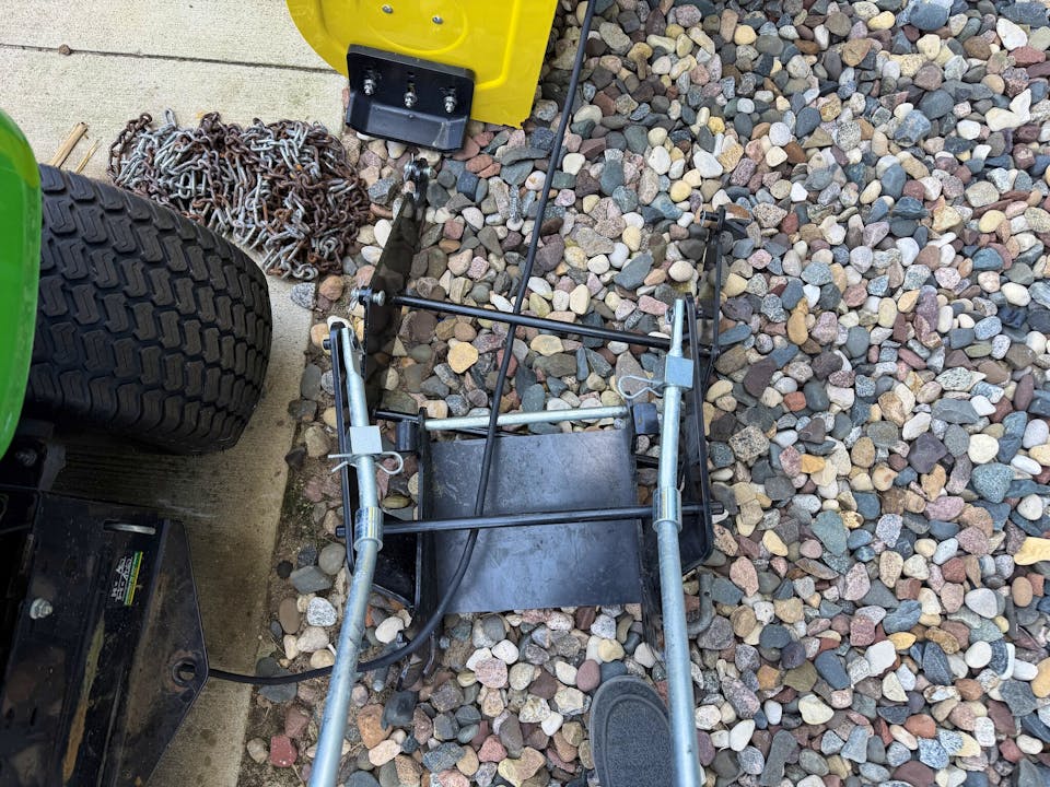 John Deere X370
