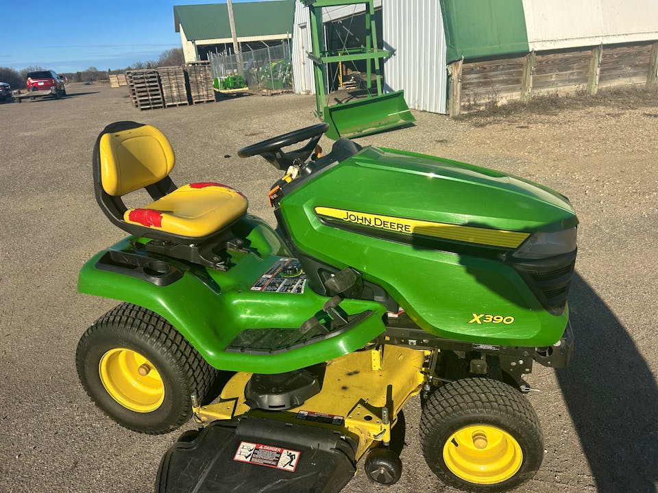 John Deere X390