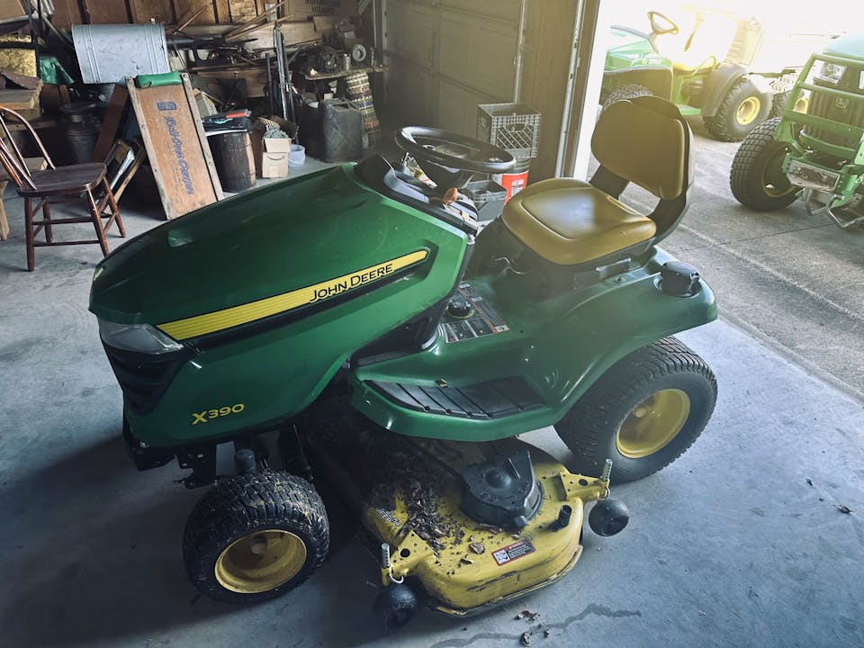 John Deere X390