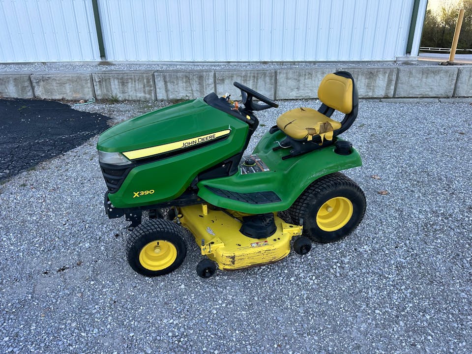 John Deere X390