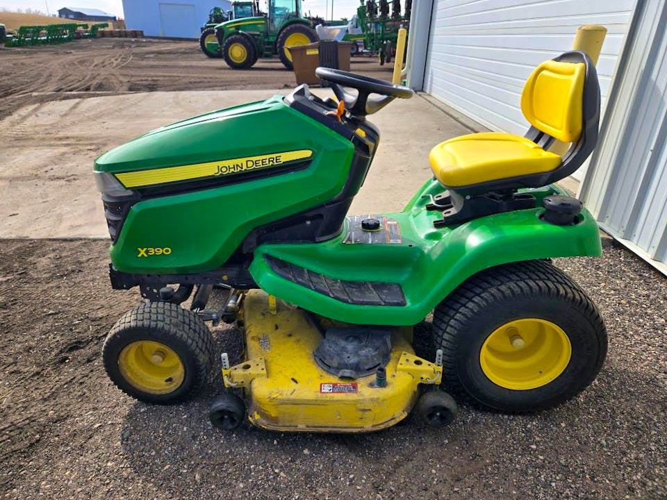 John Deere X390