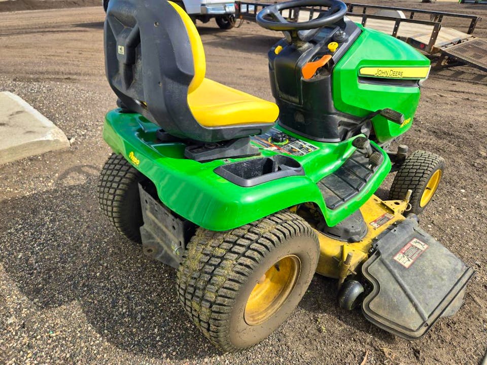 John Deere X390