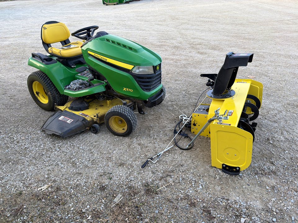 John Deere X570