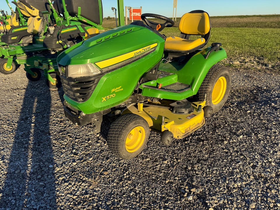John Deere X570