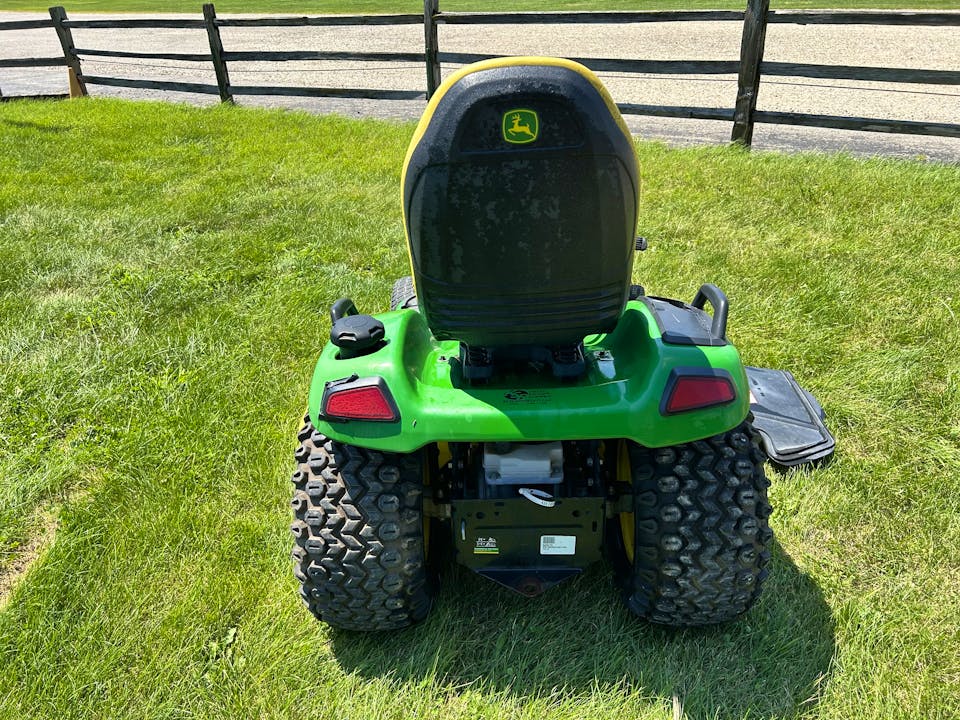 John Deere X590