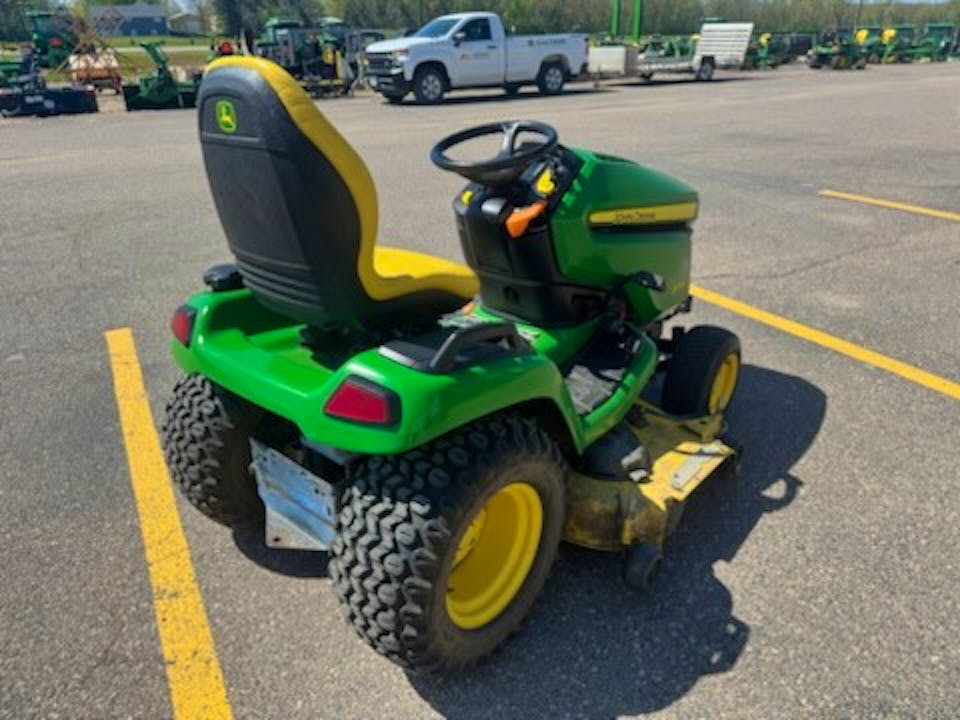John Deere X590