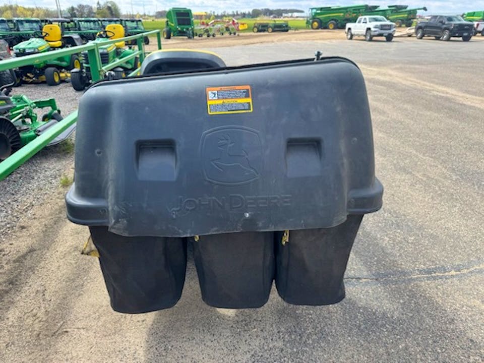John Deere X750