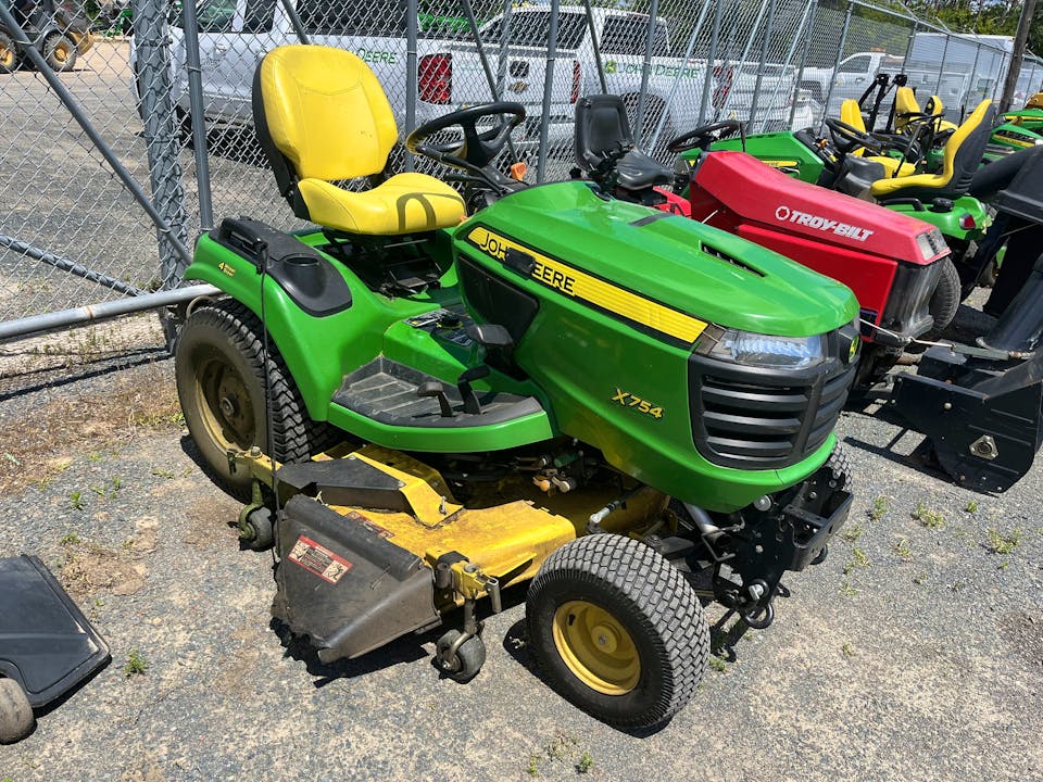 John Deere X754