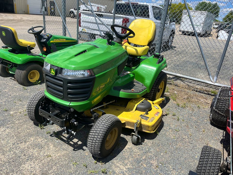 John Deere X754