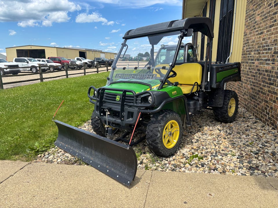 John Deere XUV825I GREEN