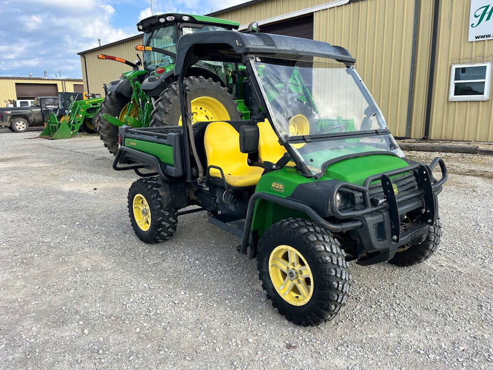 John Deere XUV825i